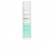 REVLON RE/START™ MAGNIFYING MICELLAR SHAMPOO – dvejopo veikimo purinantis šampūnas, padeda subalansuoti galvos odos mikrobiomą ir gydo plaukus nuo šaknų iki galiukų. Priturtintas ryžių baltymais, 250 ml 